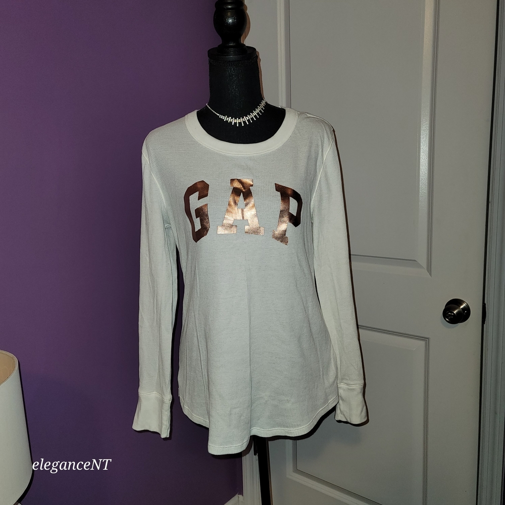 GAP Cream Long Sleeve Thermal Style Shirt with Gold Logo Sz: L - Picture 6 of 7